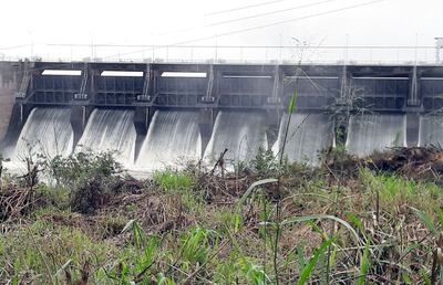 La represa de Acaray está ubicada en Hernandarias y Ciudad del Este.