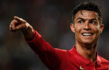 Cristiano Ronaldo celebra uno de los dos goles que marcó ayer para Portugal ante Suiza.
