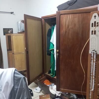 Delincuentes violentaron la casa parroquial Virgen Aparecida de Los Cedrales.