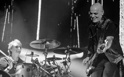 Charly Alberti y Zeta Bosio en un momento de la gira, en un concierto que aún pudieron realizar.