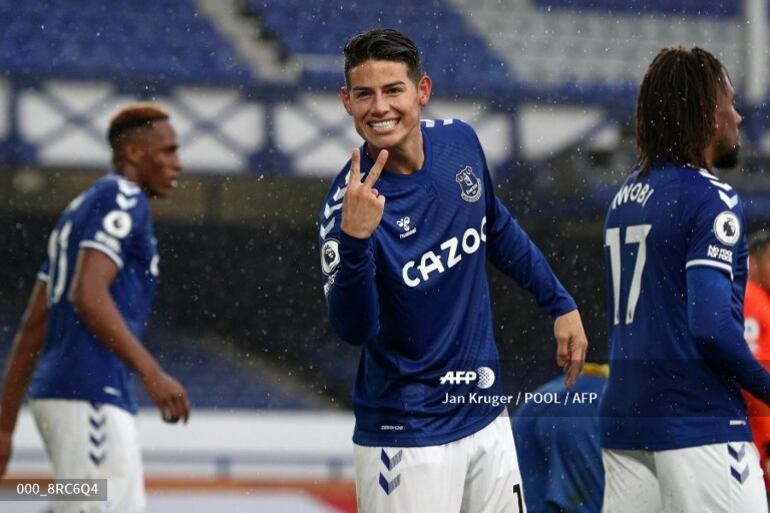 James Rodríguez anotó dos goles para el Everton.