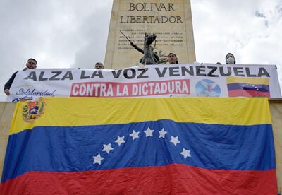 La oposición no acudió a las “elecciones legislativas” organizadas por el chavismo, que con todo el control del aparato estatal, apenas logró que la tercera parte de su padrón participara.