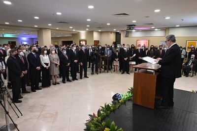 El titular de la UIP, Ing. Enrique Duarte, ante autoridades del Gobierno, esta noche, en el acto por el Día de la Industria.