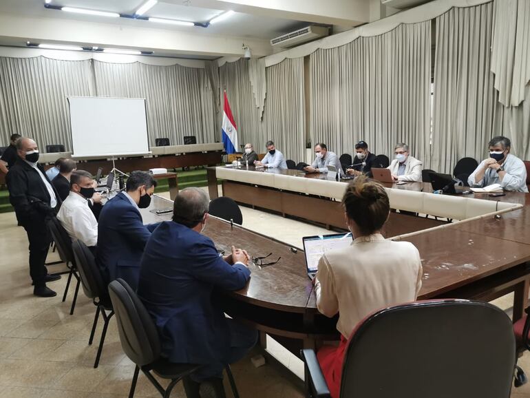 El Consejo Asesor de la Tarifa de Transporte Público discutió las alternativas para mantener el precio del pasaje actual.