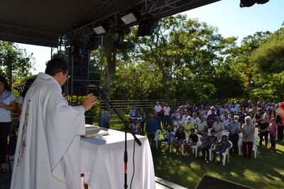 El párroco de Villa Florida, padre Carlos Galeano, hizo un llamado a los laicos a construir una Iglesia floreciente.