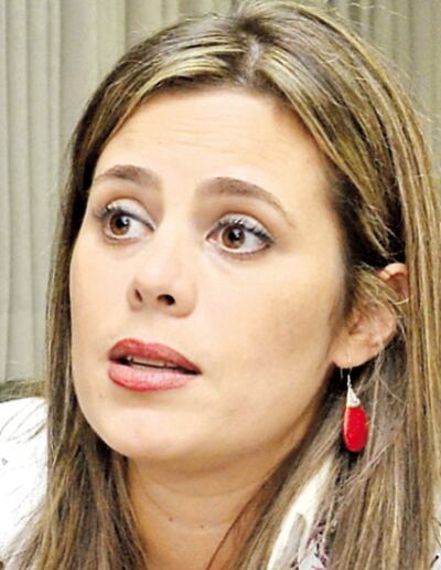 Kattya González, líder de la bancada del Partido Encuentro Nacional (PEN). Presentó el proyecto de declaración.