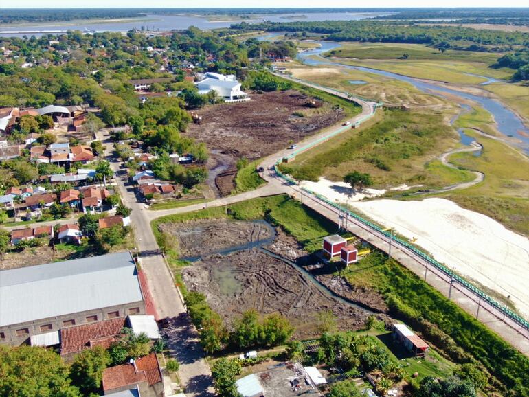 A pesar del muro defensivo, Pilar seguirá enfrentando problemas ambientales.