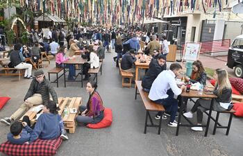 Las familias disfrutaron y celebraron esta diferencial propuesta impulsada por Miller High Life y Paru Familia.