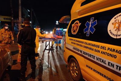 El conductor de la camioneta fue asistido por precaución, pero no corre riesgo.