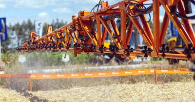 Implementos utilizados para la siembra,  fertilización y cosecha, con marcas de primera línea, posicionan al Paraguay entre los mejores.