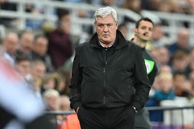 Steve Bruce, el entrenador del Newcastle que tiene las horas contadas.