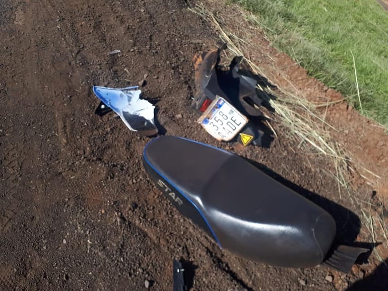El conductor de un auto atropelló a la motociclista