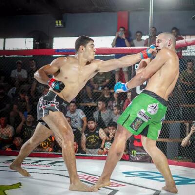 Ángel Bogado, luchador herido de bala (izquierda). (gentileza).