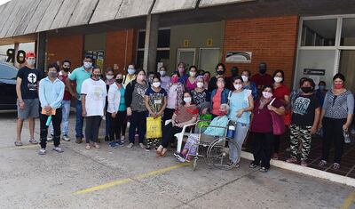 Los pacientes que tuvieron interrupción de su tratamiento de radioterapia debido a que la máquina está descompuesta,  se manifestaron ayer, en el Instituto Nacional del Cáncer.