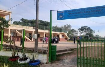 Escuela Don Camilo Sosa Castillo de la compañía Espartillar Carapeguá