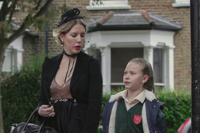 Katherine Ryan protagoniza "Casi una duquesa".