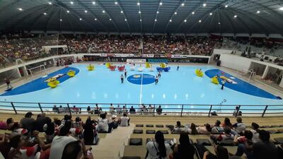 Imponente vista del remozado estadio municipal de Pedro Juan Caballero, sede de los juegos.