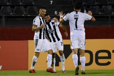 El gumarelo goleó a Newell's