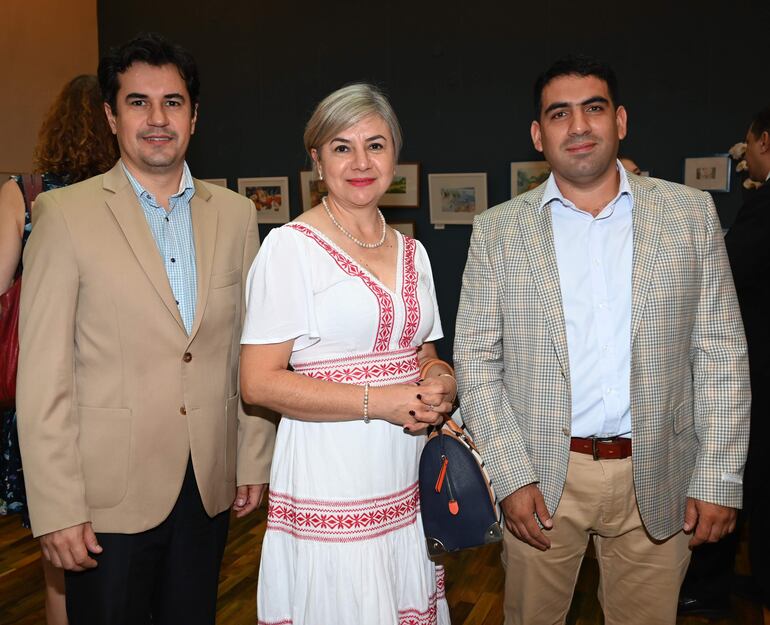  Marcelo González, Liz Viveros y Jorge Francia.
