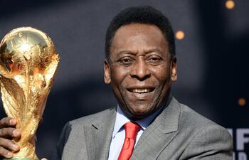 Pelé, 80 años, ganó tres veces la Copa del Mundo.