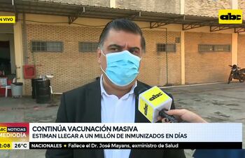 Continua vacunación masiva