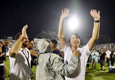 Daniel Garnero festeja haciendo historia en el fútbol paraguayo.