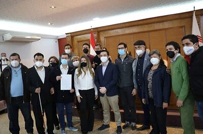 El diputado Sebastián García inscribió su candidatura este viernes ante el TSJE.De: Antonella Brignardello <antonella@abc.com.py>Destinatario: foto <foto@abc.com.py>Fecha: 16-07-2021 15:23