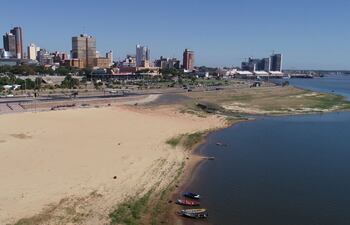 Crítica bajante del río Paraguay