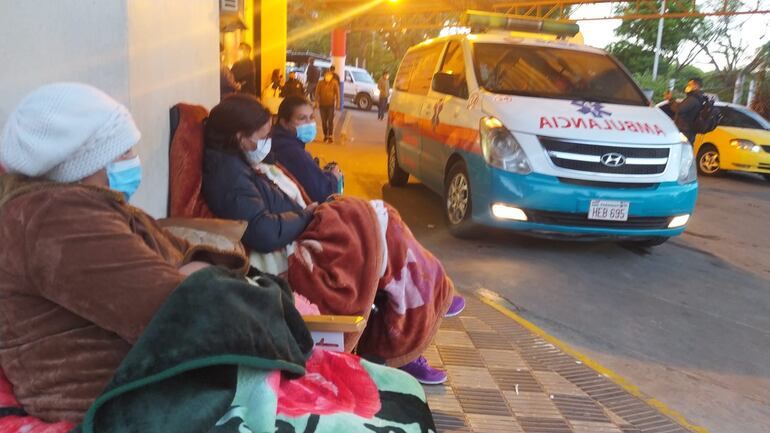 Los asegurados pasan todo tipo de incomodidades en el IPS.