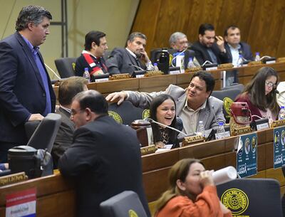 Diputados analizarán proyecto de resolución que modifica el reglamento interno y plantea la suspensión por 60 días de diputados raboneros.