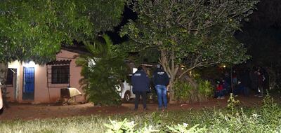 La vivienda donde ocurrió el feminicidio el miércoles de noche en la ciudad de Capiatá.
