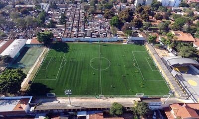 El Roque Battilana es el estadio de moda. Alberga los juegos de la Primera B, en breve recibirá la  Copa Paraguay y sirve de  sede de los entrenamientos de Guaraní, General Díaz y River Plate.