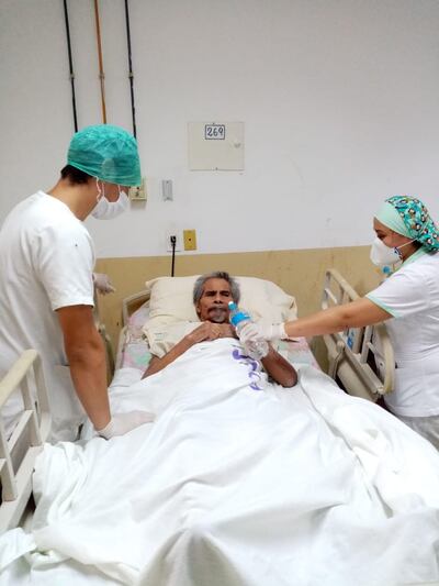 Buscan a familiares del paciente Juan Cáceres.