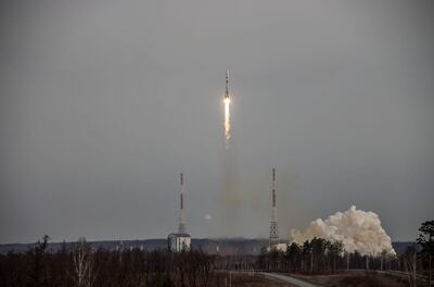 Unos 36 satélites del Reino Unido, de su proyecto OneWeb, ya están en órbita. (EFE)