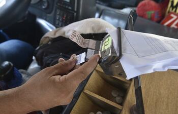 Por cada boleto vendido, transportistas reciben subsidio estatal. Empresarios reconocieron que falsean datos para inflar el precio del pasaje.
