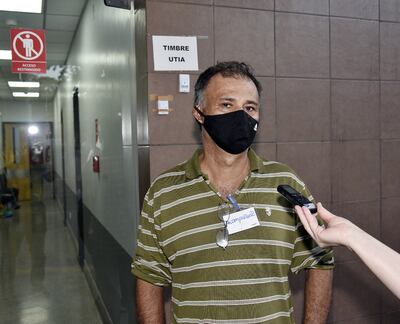 Guadalupe Díaz acompaña a su esposa de cerca.