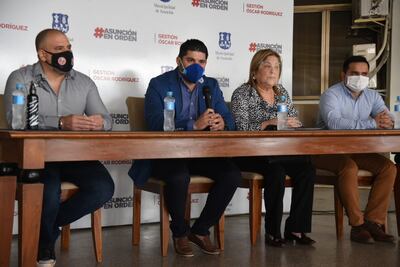 Óscar "Nenecho" Rodríguez. intendente de Asunción, en conferencia de prensa en la cual señaló que la imputación en su contra es "selectiva".