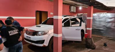 Camioneta supuestamente usada por sicarios que ultimaron a Adilson Arrúa Galeano.