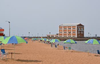 Las playas, balnearios y piscinas públicas del país serán habilitados desde el lunes según situación epidemiológica de la región.