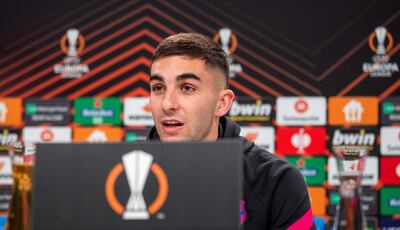 Ferran Torres, delantero del Barcelona, hablando con la prensa en la previa del partido.