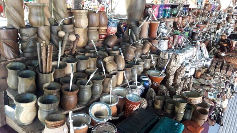 La artesanía estará presente en los festejos con ferias temáticas en las plazas del microcentro de Asunción.