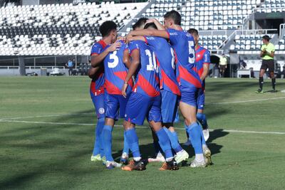 Festejo de los cerristas tras uno de los goles en el Manuel Ferreira