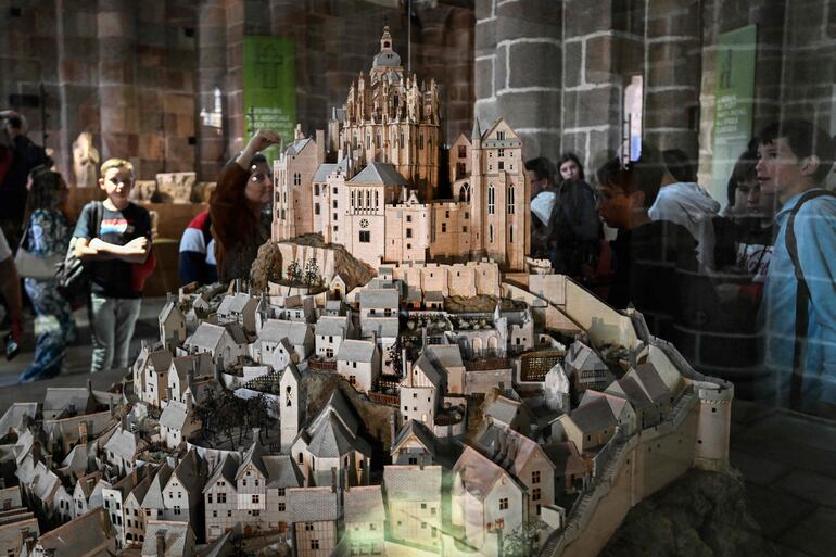 Una maqueta del Mont-Saint-Michel.