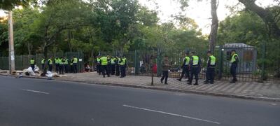 La Policía intervino en la ocupación de la Plaza Italia por parte de campesinos que estuvieron movilizados en zona del TSJE.