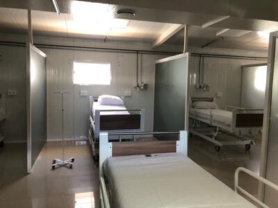 Las camas del pabellón de contingencia continúan vacías luego de casi un mes de su habilitación.