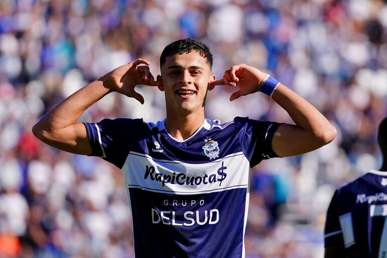 Ramón Sosa anota por segunda fecha consecutiva para Gimnasia de La Plata.
