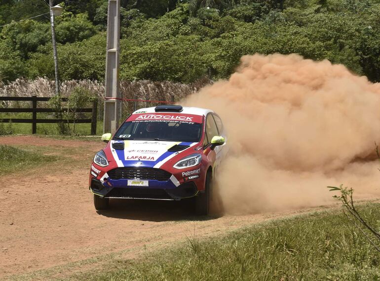 Sebastián Lafarja y Sebastián González, con el Ford Fiesta Rally4, buscarán asegurar el título F2.