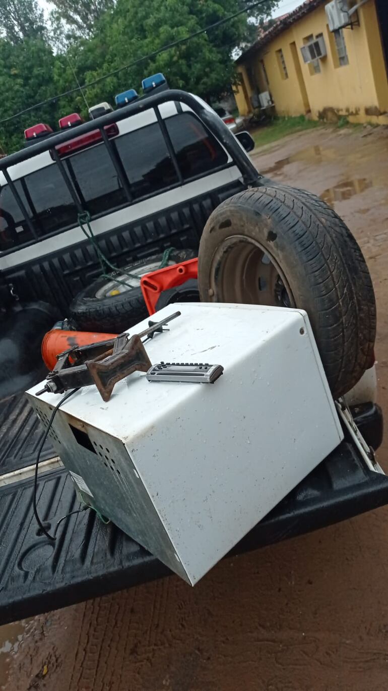 Elementos recuperados en poder del detenido.