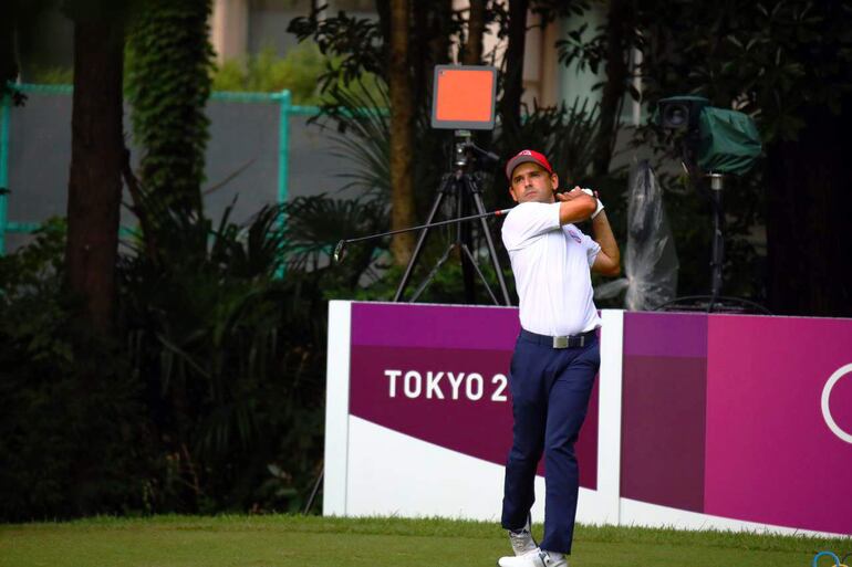 El golfista profesonal Fabrizio Zanotti buscaba cerrar anoche en el top 10, en golf, que se cerró anoche (Foto COP)
