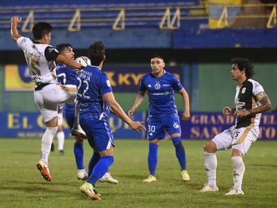 El duelo entre Tacuary y Sol de América en el Feliciano Cáceres de Luque.
